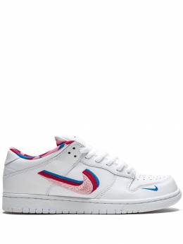 Nike: Белые кроссовки  SB Dunk Low