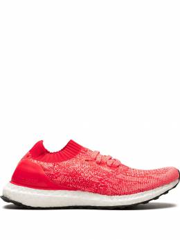 adidas: Красные кроссовки  UltraBoost Uncaged