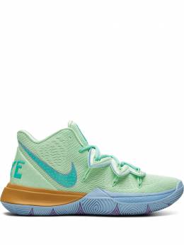 Nike: Зелёные кроссовки  Kyrie 5