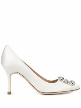 Manolo Blahnik: Белые туфли  Hangisi
