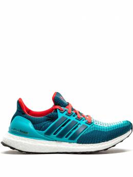 adidas: Зелёные кроссовки  UltraBoost