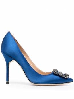 Manolo Blahnik: Яркие туфли  Hangisi