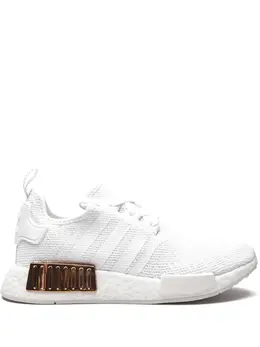 Adidas: Белые кроссовки  NMD_R1