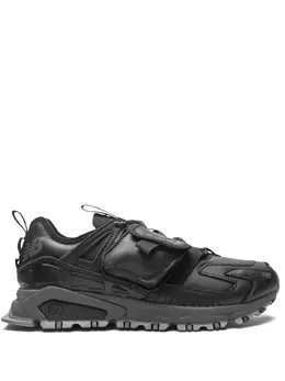 New Balance: Чёрные кроссовки  XRCTU