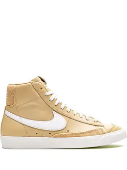 Nike: Бежевые кроссовки  Blazer Mid 77