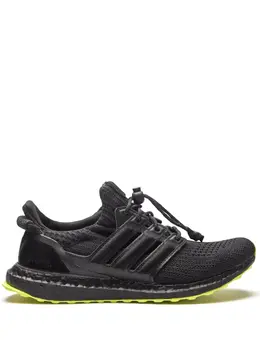 adidas: Чёрные кроссовки  UltraBoost