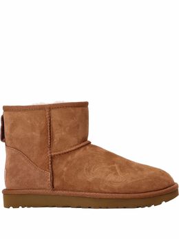 Ugg Australia: Коричневые ботинки  Classic Mini II