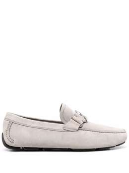 Salvatore Ferragamo: Серебристые туфли 