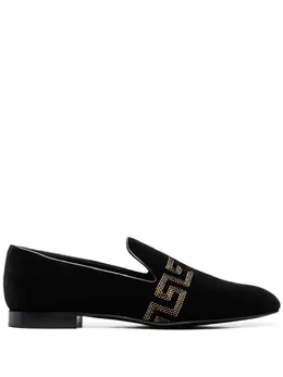 Versace: Чёрные туфли  Greca