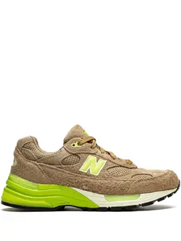New Balance: Бежевые кроссовки  992