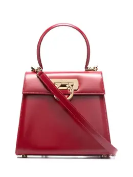 Salvatore Ferragamo: Красная сумка  Gancini