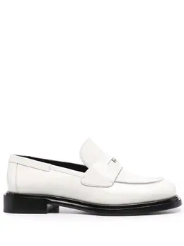 Salvatore Ferragamo: Белые лоферы 