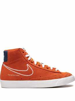 Nike: Оранжевые кроссовки  Blazer Mid 77