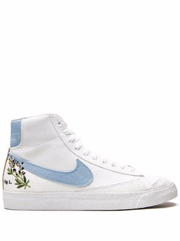Nike: Белые кроссовки  Blazer Mid 77