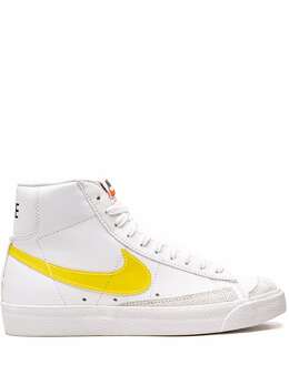 Nike: Жёлтые кроссовки  Blazer Mid 77