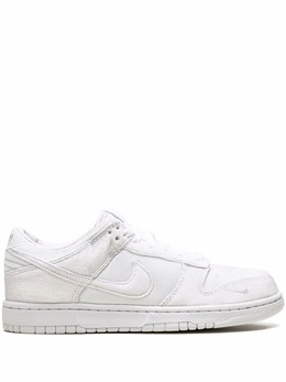Nike: Белые кроссовки  Dunk Low