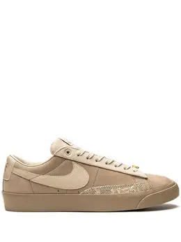 Nike: Бежевые кроссовки Blazer Low