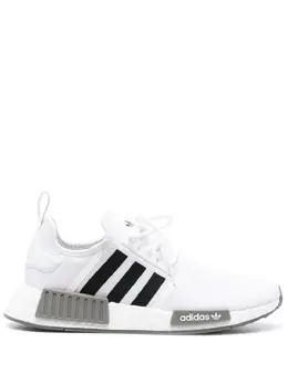 adidas: Белые кроссовки  NMD_R1