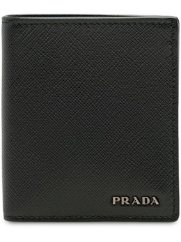 Prada: Чёрный кошелёк