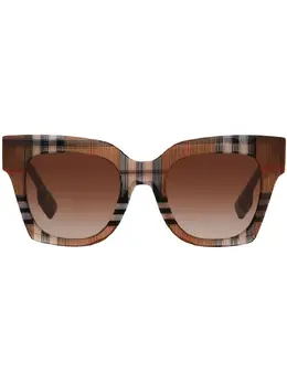 Burberry: Очки 