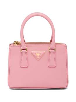 Prada: Светлая сумка 