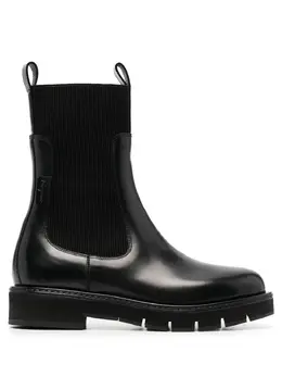 Salvatore Ferragamo: Чёрные ботинки 