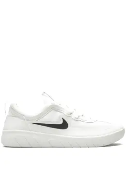 Nike: Белые кроссовки 