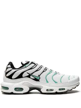 Nike: Белые кроссовки Air Max Plus