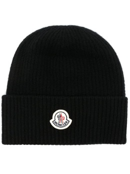 Moncler: Чёрная шапка 