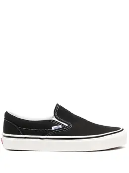 Vans: Чёрные кроссовки  Classic Slip On