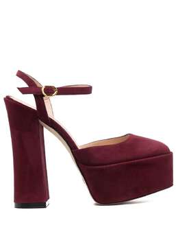 Stuart Weitzman: Красные туфли 