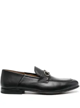 Salvatore Ferragamo: Чёрные туфли  Gancini