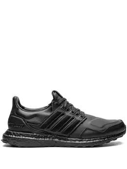 adidas: Чёрные кроссовки  UltraBoost
