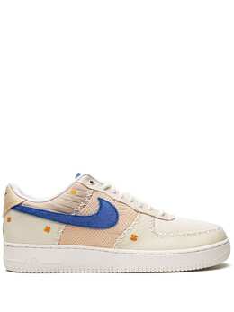 Nike: Бежевые кроссовки  Air Force 1 Low