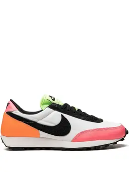 Nike: Многоцветные кроссовки  Daybreak