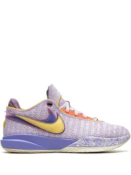 Nike: Светлые кроссовки 