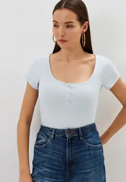 Guess Jeans: Весенняя футболка