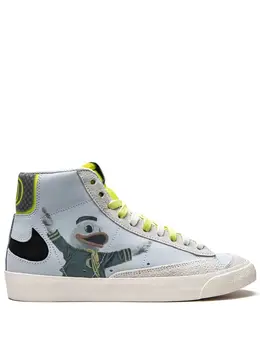 Nike: Светлые кроссовки  Blazer Mid 77