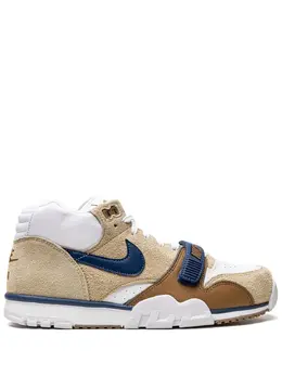 Nike: Светлые кроссовки  Air