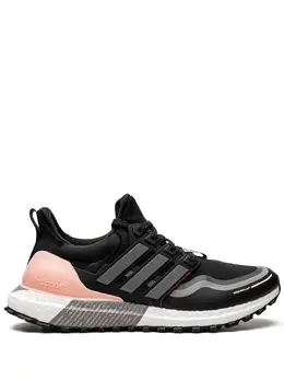adidas: Чёрные кроссовки  UltraBoost