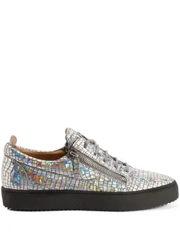 Giuseppe Zanotti: Серебристые кроссовки  Frankie