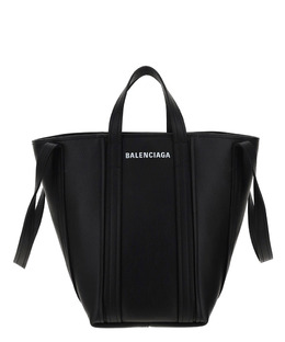 Balenciaga: Чёрная сумка 