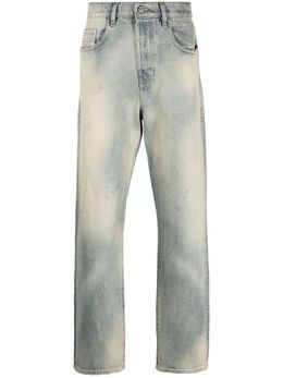 Diesel: Прямые джинсы  D Viker