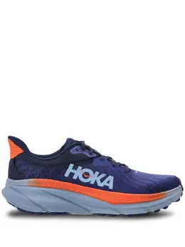 Hoka One One: Фиолетовые кроссовки 