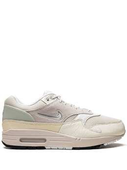 Nike: Светлые кроссовки  Air Max 1