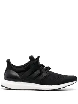adidas: Чёрные кроссовки  UltraBoost