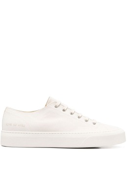 Common Projects: Белые кроссовки