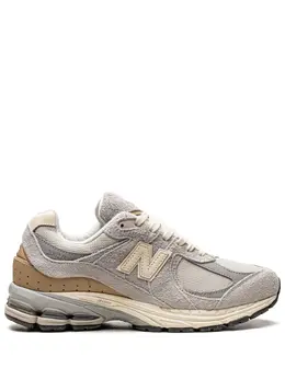 New Balance: Белые кроссовки  2002R