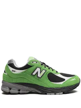 New Balance: Зелёные кроссовки  2002R