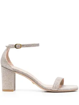 Stuart Weitzman: Светлые сандалии 